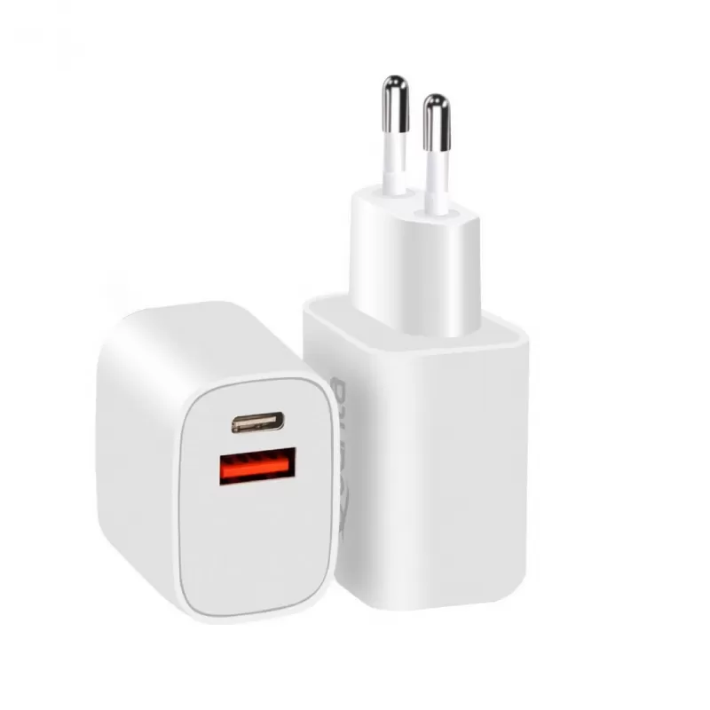 Cargador Quanta QTCACR2 USB/USB-C 20W - White